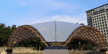 The completed bamboo-timber composite grid shell in Guangxi, China